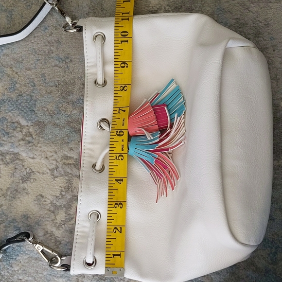 Candie's Faux Leather Tassel Lined Shoulder Bag Pocketbook - Picture 15 of 16